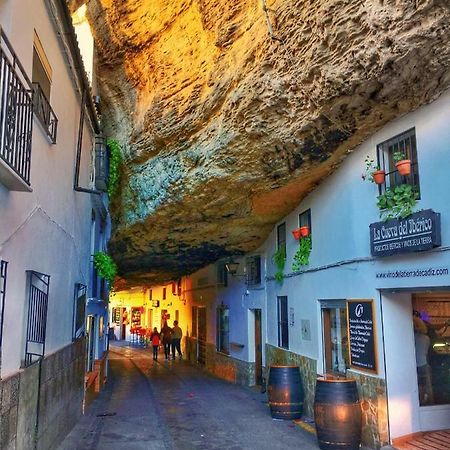 Setenil De Las Bodegas Casa Cueva De La Sombraヴィラ エクステリア 写真