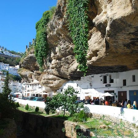 Setenil De Las Bodegas Casa Cueva De La Sombraヴィラ エクステリア 写真