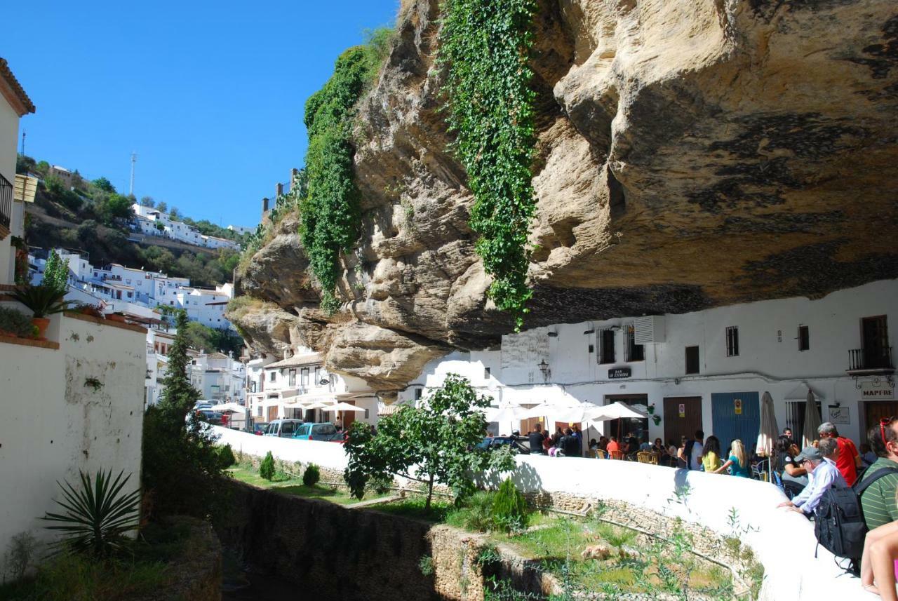 Setenil De Las Bodegas Casa Cueva De La Sombraヴィラ エクステリア 写真